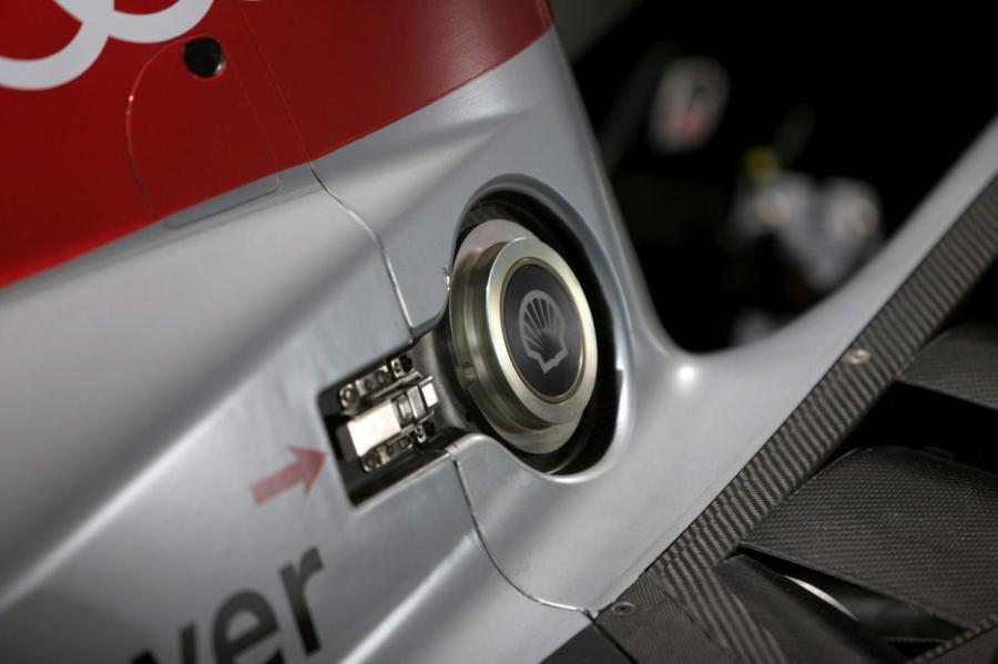 Детали экстерьера Audi R15 TDI 2009 года  (фото 31 из 78)